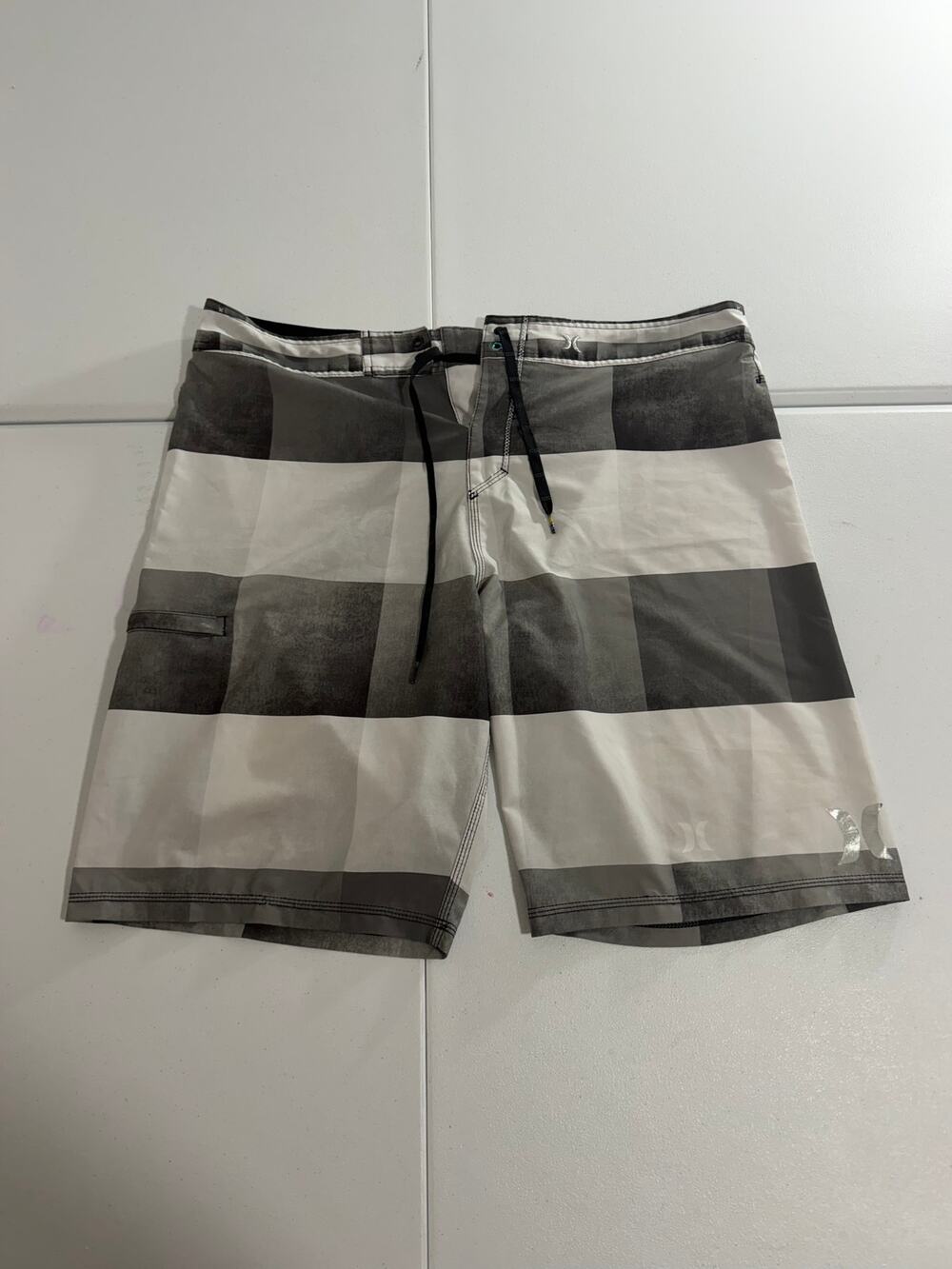 Hurley Phantom Board Shorts Mens 38 Gray White Plaid Stretch Swim Trunks Surf